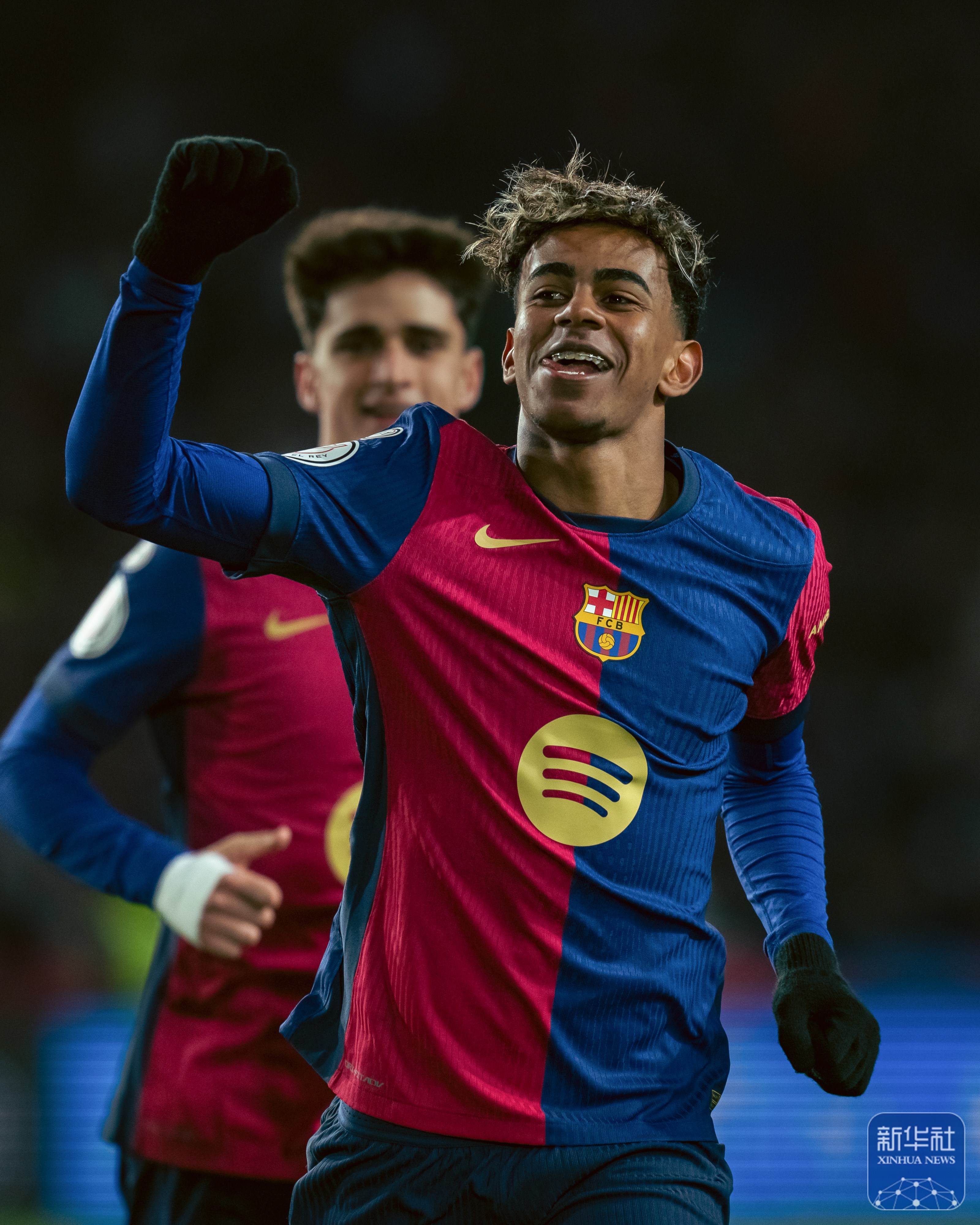巴萨主力中锋受伤,缺席关键比赛的简单介绍 巴萨主力中锋受伤,缺席关键比赛的简单介绍