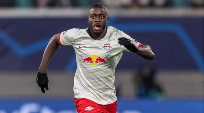 拜仁力克国安，中卫曼努特蒂表现抢眼！