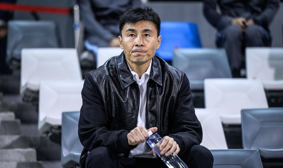 包含敖德萨球队踌躇攻守两端，主教练迎新挑战的词条