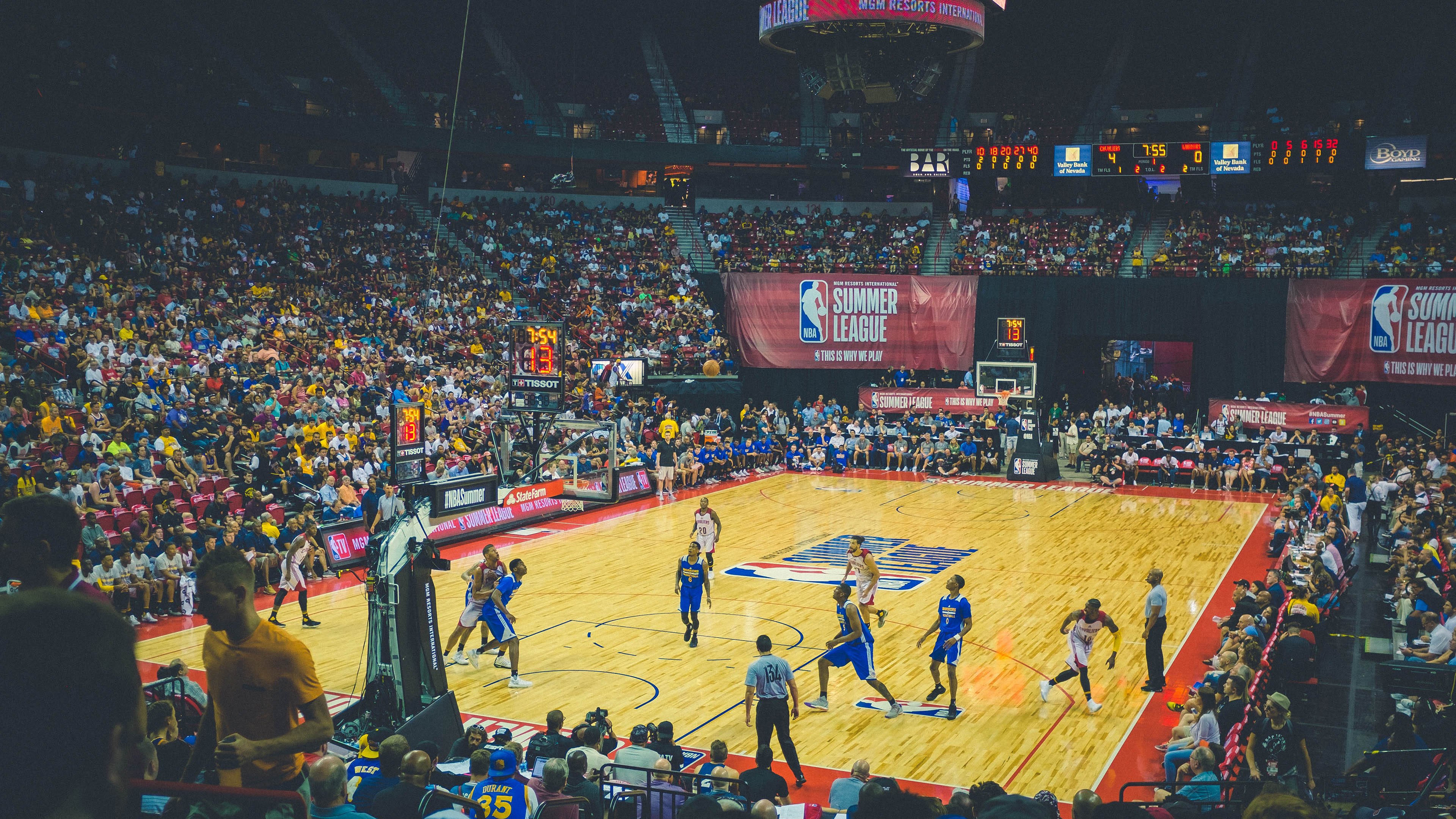 跨界封锁，当拉什福德在NBA季后赛接管比赛，日本为何封锁中国？